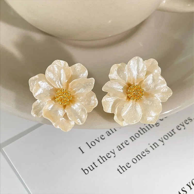 Elegant White Flower Stud Earrings
