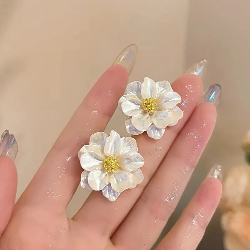 Elegant White Flower Stud Earrings