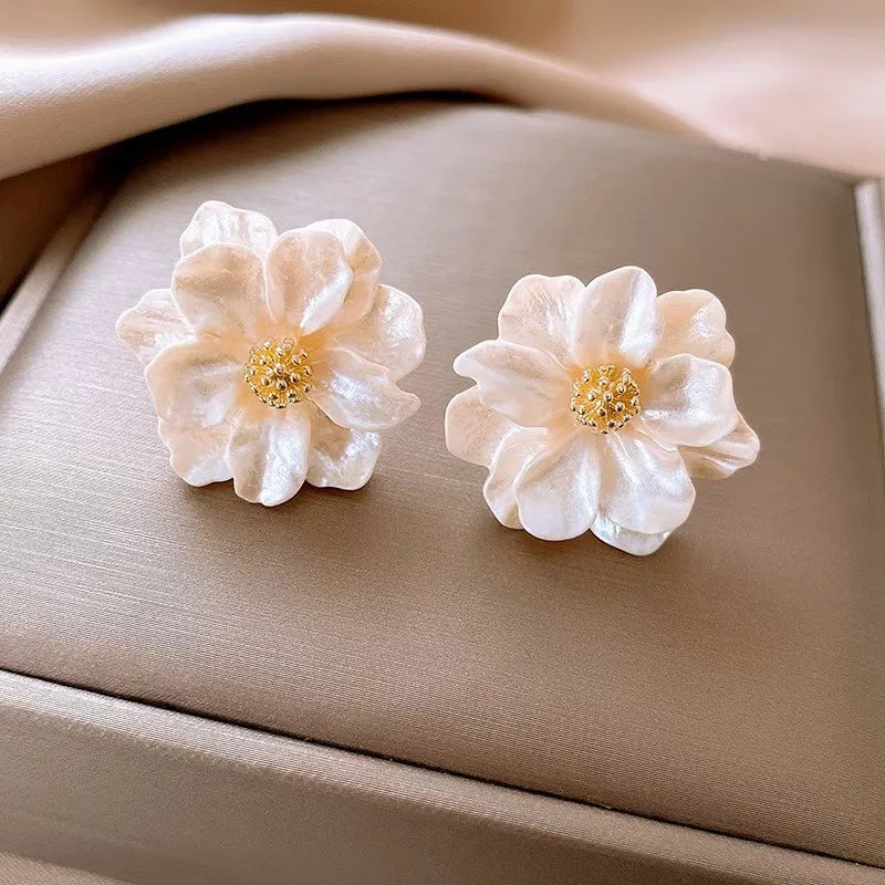 Elegant White Flower Stud Earrings