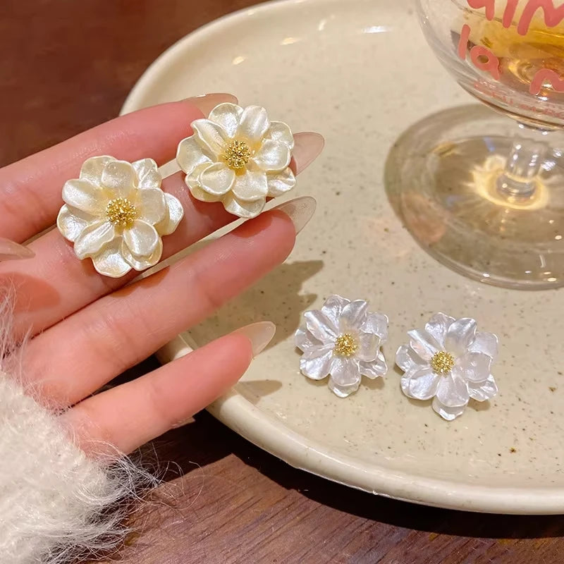 Elegant White Flower Stud Earrings